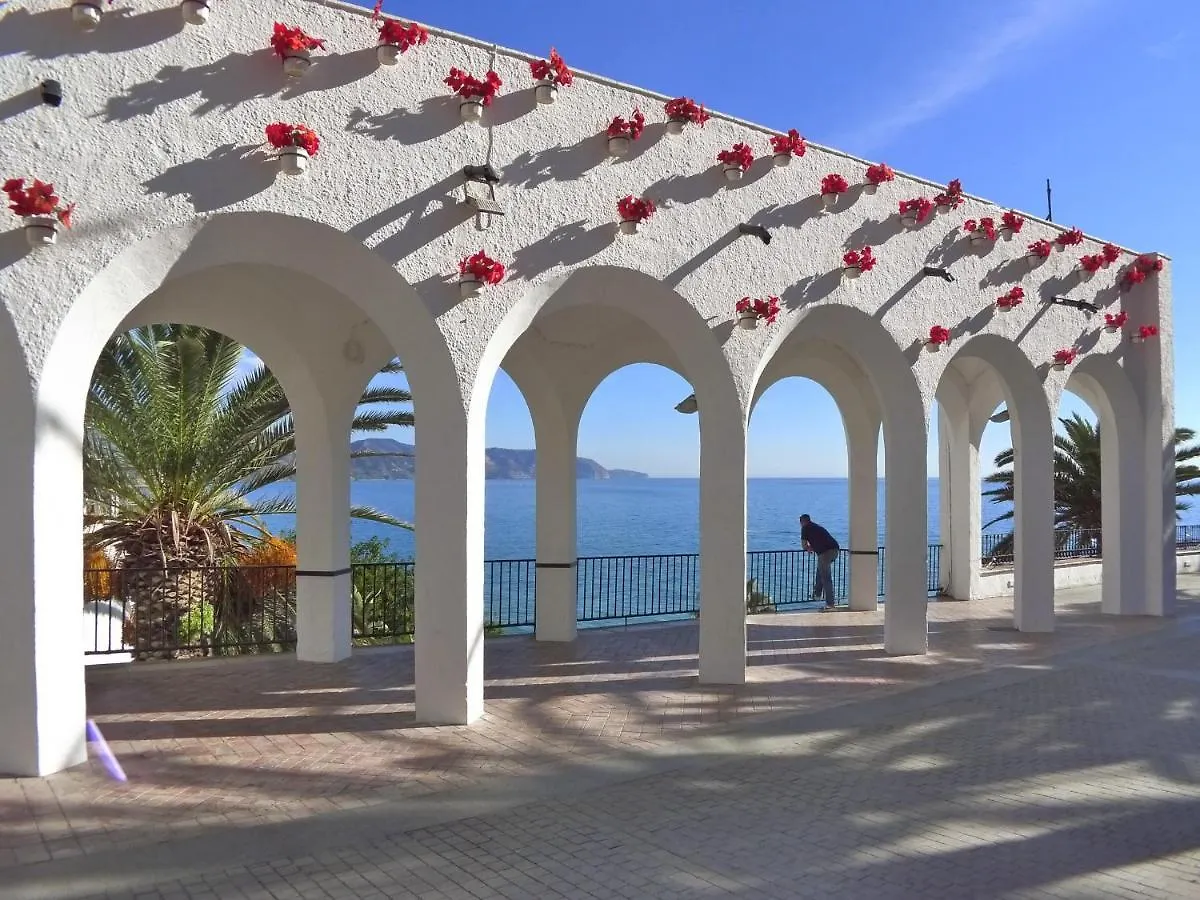 R1357 Balcon De Europa Apartment Nerja