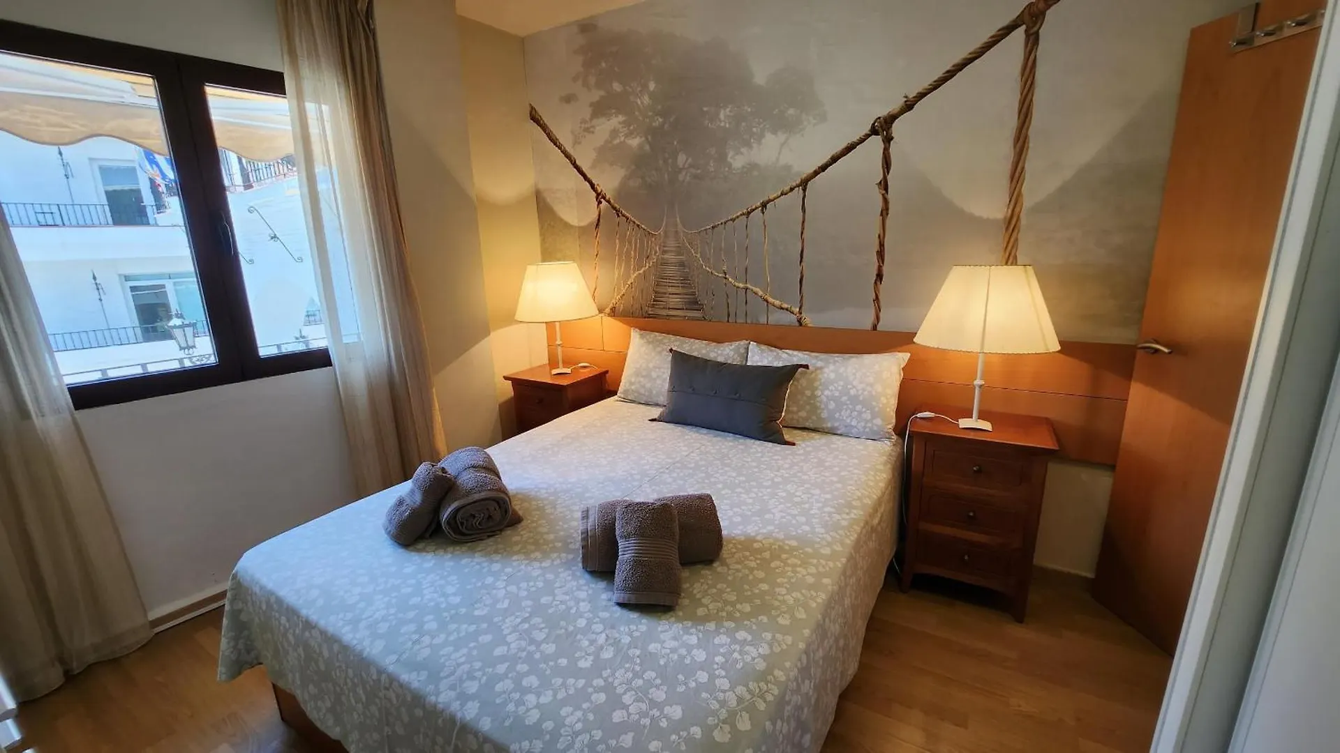 R1357 Balcon De Europa Apartment Nerja Spain